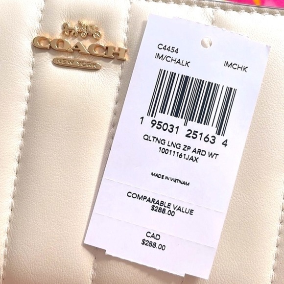 Brand New Coach Genuine Leather Chalk Quilt Long Zip Around Wristlet Wallet - Picture 9 of 15